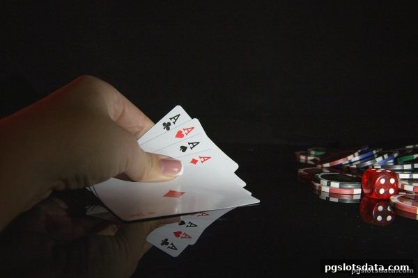 pg电子游戏深度解析：百家乐平台可靠性评估与亚冠直播完美融合指南